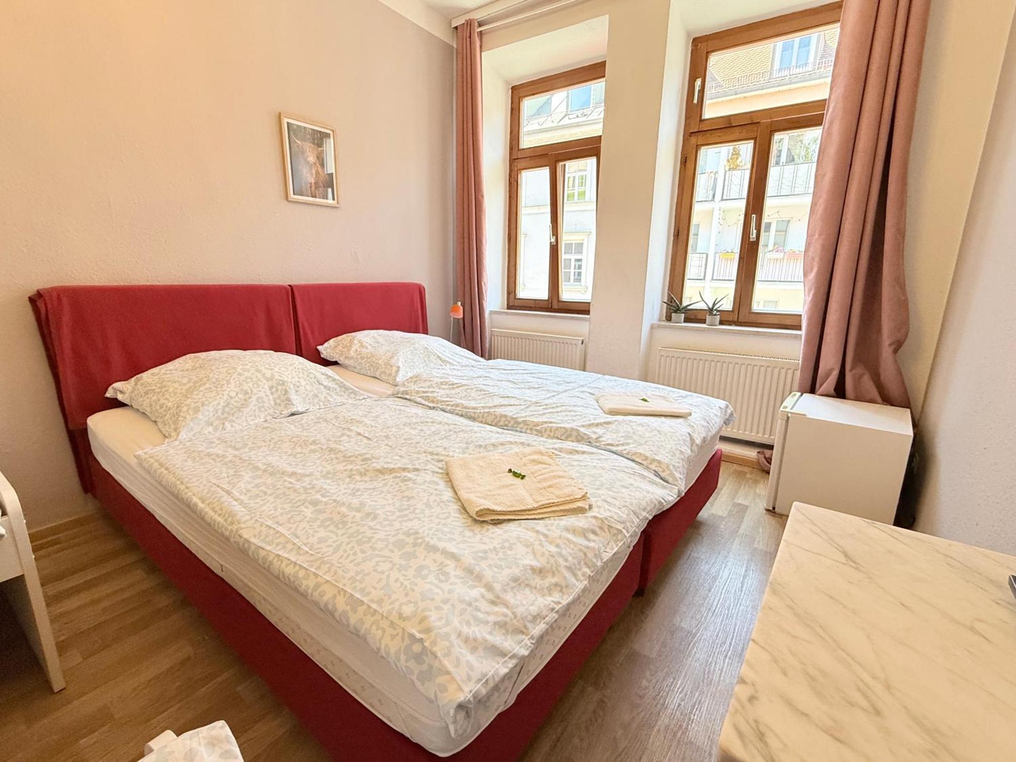 Pension Casa Tempora Мюнхен Экстерьер фото