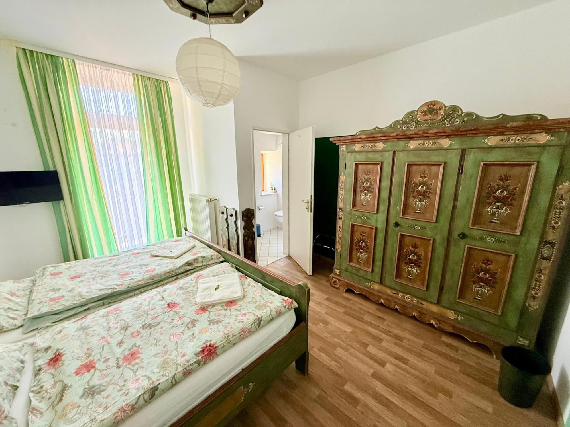 Pension Casa Tempora Мюнхен Экстерьер фото
